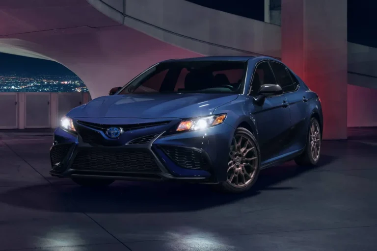 Toyota Camry 2 5L Hybrid 2024
