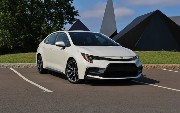 Toyota Corolla 2 0L 2021
