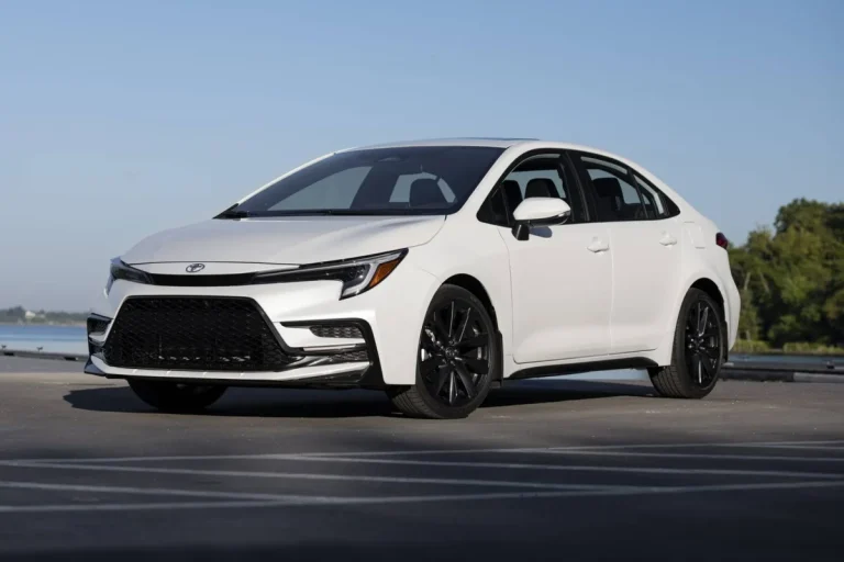 Toyota Corolla 2 0L 2023
