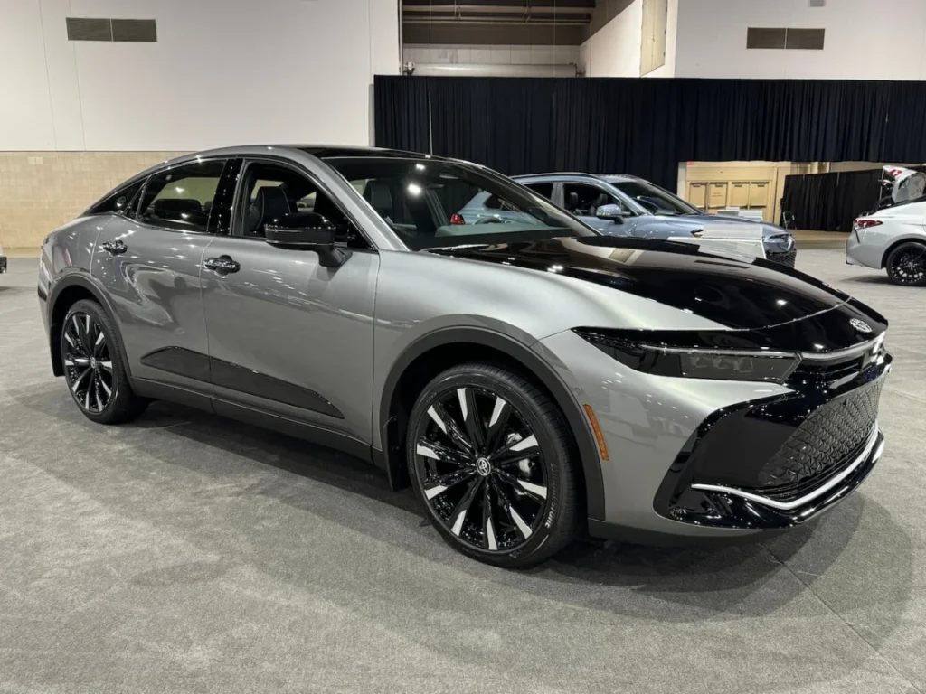 Toyota Crown 2 4L Turbo Hybrid 2024