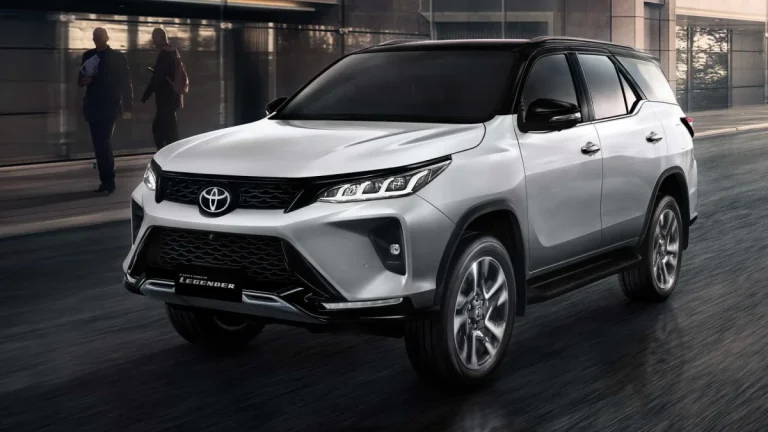 Toyota Fortuner 4 0L V6 2021