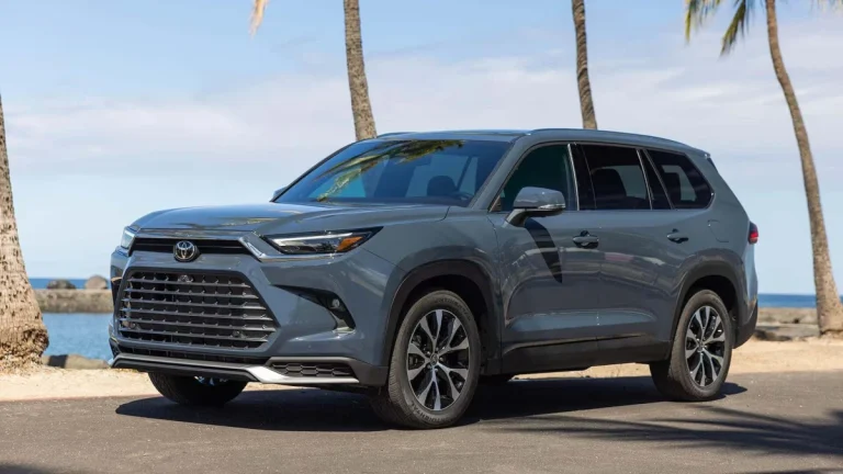 Toyota Grand Highlander 2 4L Turbo 2024