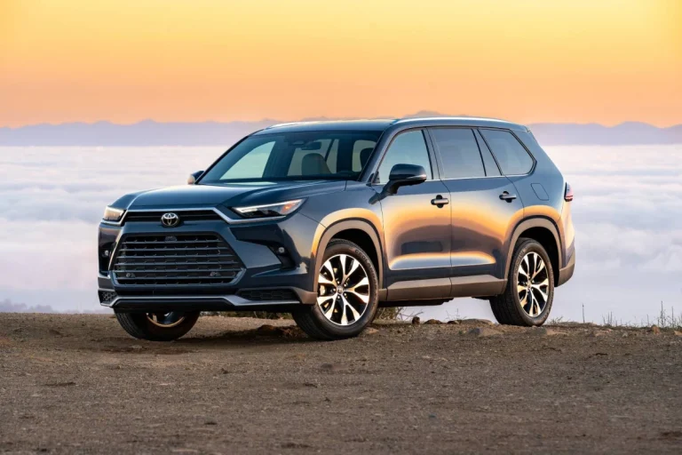 Toyota Grand Highlander 2 5L Hybrid 2025