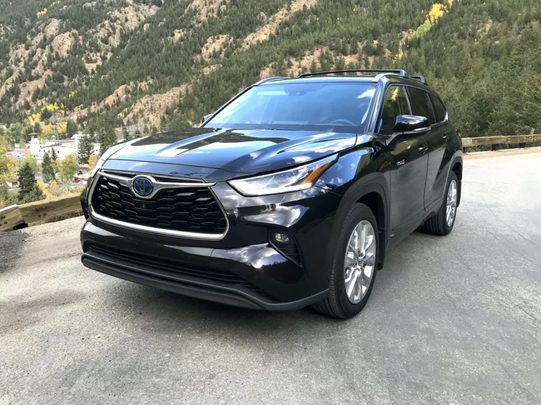 Toyota Highlander 2 5L Hybrid 2022