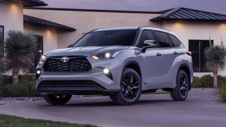 Toyota Highlander 2 5L Hybrid 2024