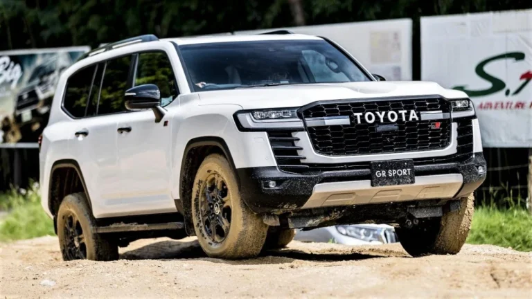 Toyota Land Cruiser 300 4 0L V6 2022