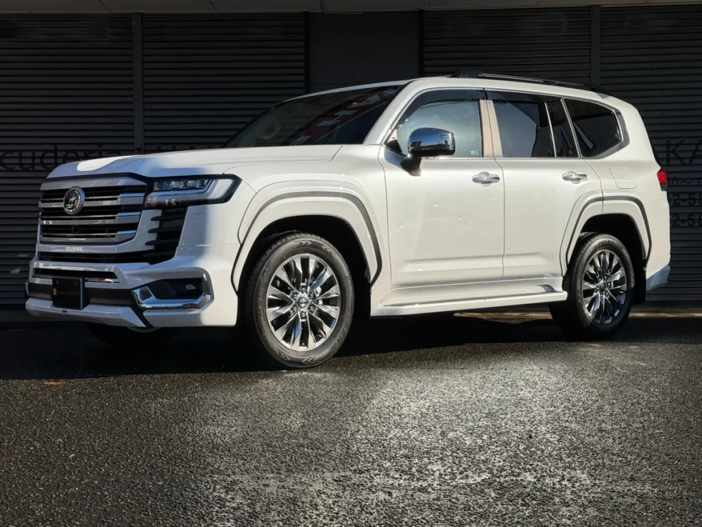 Toyota Land Cruiser 300 4 0L V6 2026